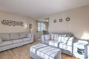 335 Foxwood Ln, Milford, CT 06461 - Photo 7