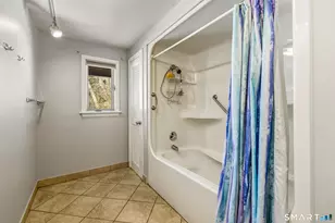 16 Merrywood Ln, East Lyme, CT 06333 - Photo 25