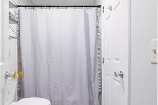 32 Woodland Ct, Meriden, CT 06450 - Photo 15