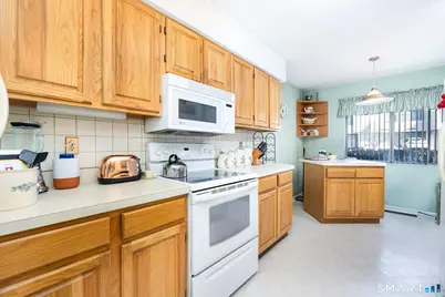 18 Tulip Drive #A, Seymour, CT 06483 - Photo 13