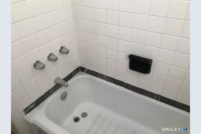 720 Knapps Highway, Fairfield, CT 06825 - Photo 11