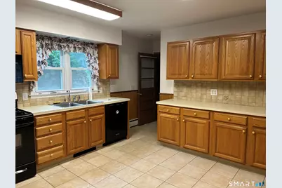13 Hillside Street, Danbury, CT 06810 - Photo 5