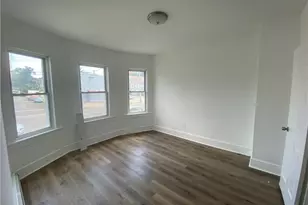 222 Maplewood Ave, Bridgeport, CT 06605 - Photo 5