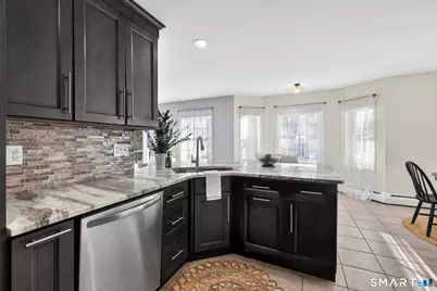 27 April Way, Bloomfield, CT 06002 - Photo 11