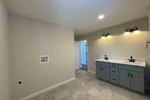 277 Moosup Pond Rd, Plainfield, CT 06354 - Photo 17