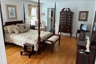 34 Canterbury Rd, Hamden, CT 06514 - Photo 3