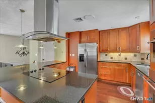 68 Eagle Pl, West Haven, CT 06516 - Photo 3