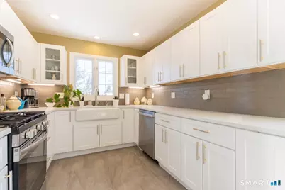 71 Cider Mill Lane, Trumbull, CT 06611 - Photo 3