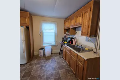 18 Darby Street, Bloomfield, CT 06002 - Photo 5