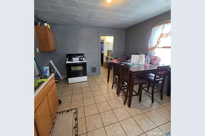 18 Darby Street, Bloomfield, CT 06002 - Photo 15