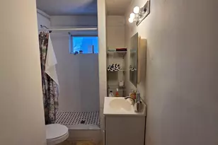 18 Darby St, Bloomfield, CT 06002 - Photo 9