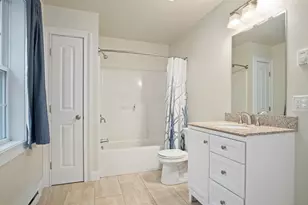 611 Military Hwy, Groton, CT 06340 - Photo 13