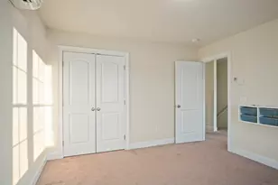 611 Military Hwy, Groton, CT 06340 - Photo 19