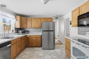 16 Clarendon Ave, West Hartford, CT 06110 - Photo 11