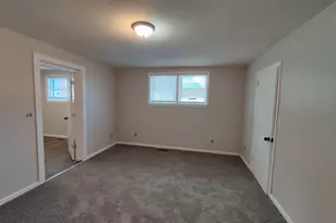 141 Hawkins St, Derby, CT 06418 - Photo 9