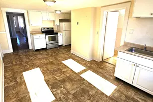 37 Bloomfield Ave, Windsor, CT 06095 - Photo 3