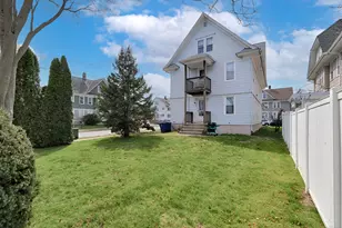 356 Midland St, Bridgeport, CT 06605 - Photo 13