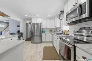 10 Buttercup Ln, Ledyard, CT 06335 - Photo 7