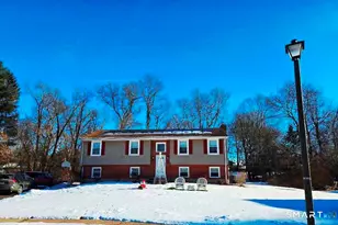 355 Redwood Ln, Cheshire, CT 06410 - Photo 1