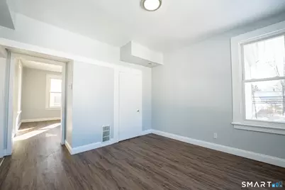 121 Hawthorne Avenue, Derby, CT 06418 - Photo 5