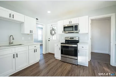 121 Hawthorne Avenue, Derby, CT 06418 - Photo 3