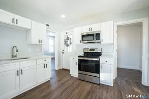 121 Hawthorne Ave, Derby, CT 06418 - Photo 3