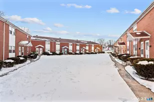 75 Saltonstall Pkwy, East Haven, CT 06512 - Photo 29