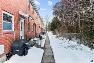 75 Saltonstall Pkwy, East Haven, CT 06512 - Photo 23