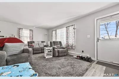 41 Sunnybrook Bend, Waterbury, CT 06708 - Photo 5