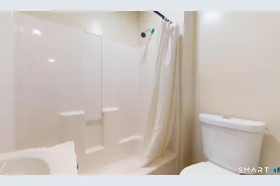 24 Madison Street, Hartford, CT 06106 - Photo 17