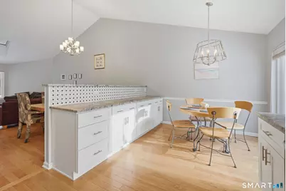 200 Castlewood Drive #200, Bloomfield, CT 06002 - Photo 9