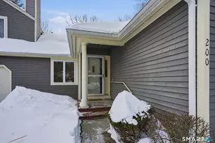 200 Castlewood Dr, Bloomfield, CT 06002 - Photo 3