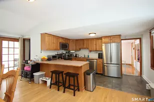 215 Spring St, Manchester, CT 06040 - Photo 15