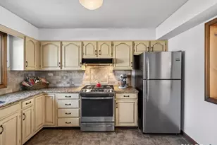 214 Alps Rd, Branford, CT 06405 - Photo 5