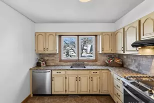 214 Alps Rd, Branford, CT 06405 - Photo 7