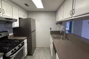 90 Little Oak Ln, Rocky Hill, CT 06067 - Photo 5