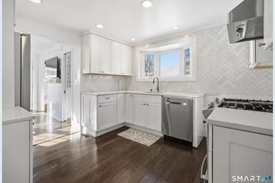 25 Helen Street, Fairfield, CT 06824 - Photo 7