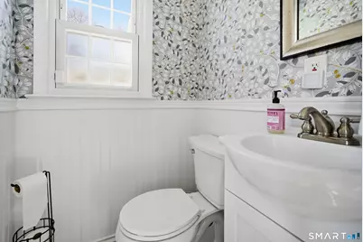 25 Helen Street, Fairfield, CT 06824 - Photo 13