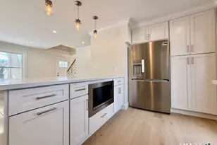 102 Corona Dr, Milford, CT 06460 - Photo 7