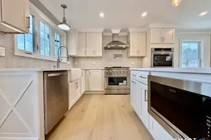 102 Corona Dr, Milford, CT 06460 - Photo 9