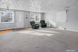 5 Sparkle St, Enfield, CT 06082 - Photo 9