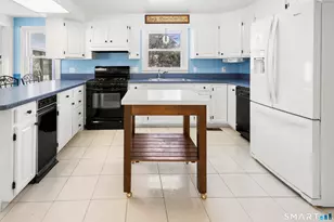 5 Sparkle St, Enfield, CT 06082 - Photo 5