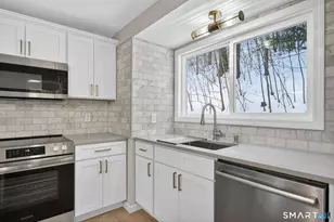 87 West St, Manchester, CT 06040 - Photo 7