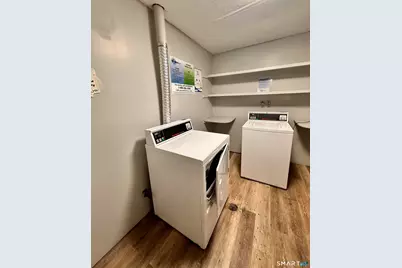 16 Henry Street, Hartford, CT 06114 - Photo 9