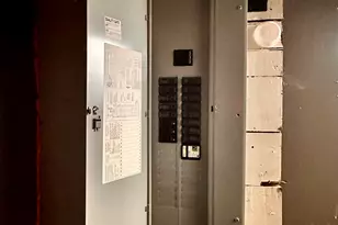 16 Henry St, Hartford, CT 06114 - Photo 15