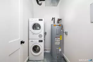 185 Main St, East Lyme, CT 06357 - Photo 29