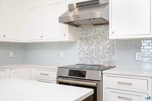 185 Main St, East Lyme, CT 06357 - Photo 9