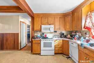 82 Foxcroft Dr, Manchester, CT 06040 - Photo 9