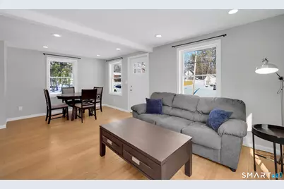 10 Elm Avenue, Enfield, CT 06082 - Photo 9