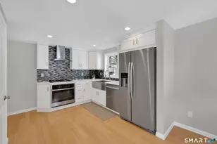 10 Elm Ave, Enfield, CT 06082 - Photo 5